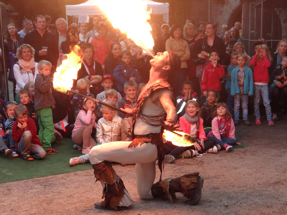 feuershow-sachsen-anhalt feuershow-sachsen-anhalt